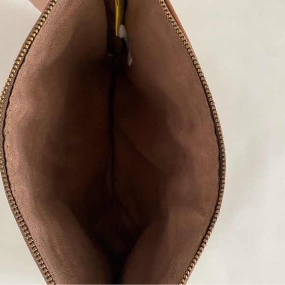 Roberta Roller Rabbit Dhurrie Rug Clutch - Picture 6 of 6